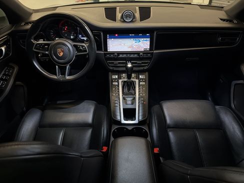 Used 2020 Porsche Macan AWD/4WD image 14