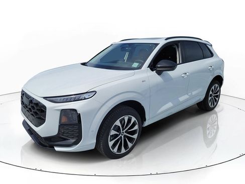 New 2026 Audi Q3 quattro 2.0T AWD/4WD image 2