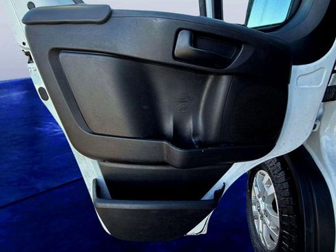 Used 2023 RAM ProMaster 2500 image 17