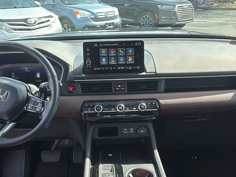 Used 2024 Honda Pilot Elite image 12