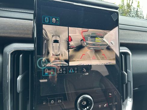 New 2026 GMC Acadia Denali Ultimate AWD/4WD image 17