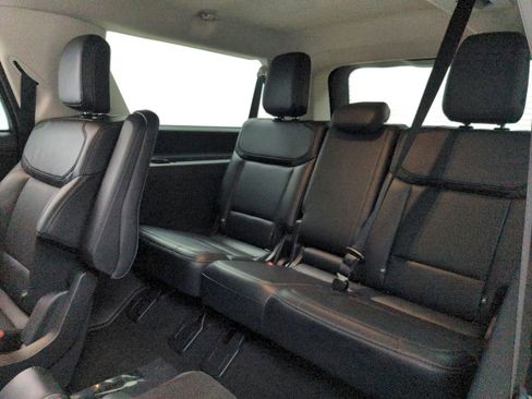 Used 2025 Ford Expedition Max Platinum AWD/4WD image 27