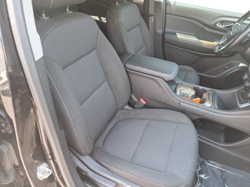 Used 2020 GMC Acadia SLE w/ Driver Convenience Package FWD image 10