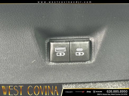 Used 2025 Toyota Camry LE FWD image 33