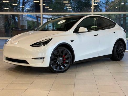 Used 2022 Tesla Model Y Performance AWD/4WD image 1