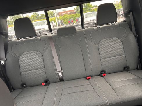 New 2026 RAM 1500 Express AWD/4WD image 13