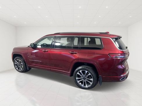Used 2023 Jeep Grand Cherokee L Overland w/ Advanced Protech Group III AWD/4WD image 3