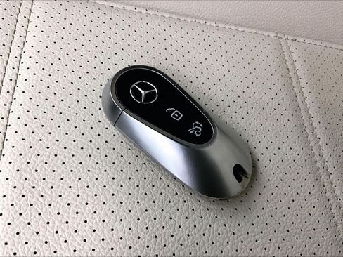 Certified 2025 Mercedes-Benz GLC 350e 4MATIC image 12