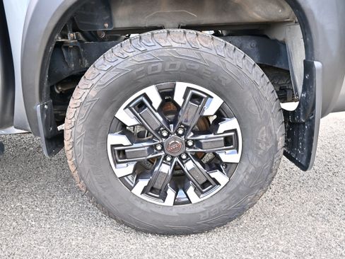 Certified 2024 Nissan Frontier PRO-4X w/ Technology Package AWD/4WD image 12