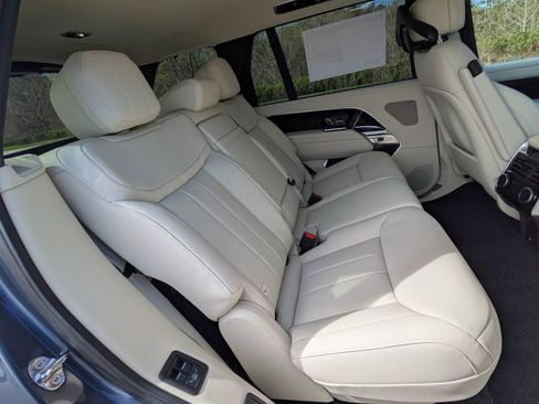New 2026 Land Rover Range Rover Long Wheelbase SE image 28