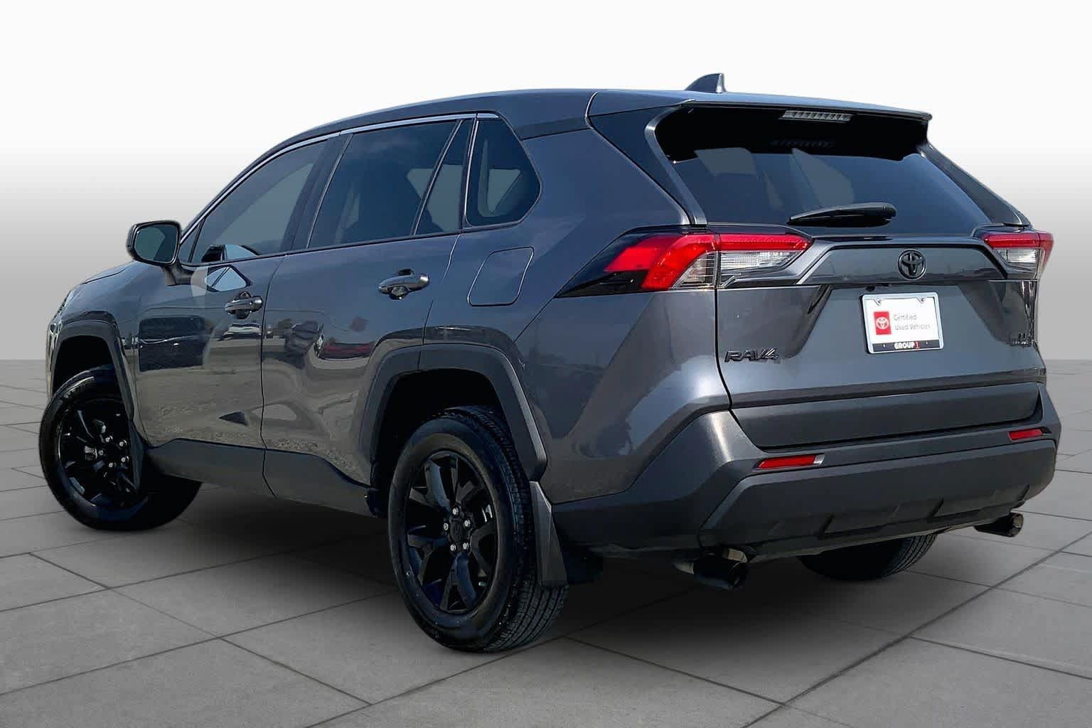 Used 2023 Toyota RAV4 LE FWD image 12