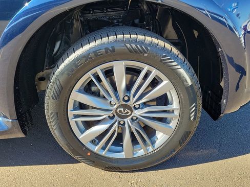 Used 2024 INFINITI QX80 Luxe image 7