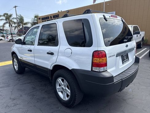 Used 2005 Ford Escape 2WD Hybrid image 3