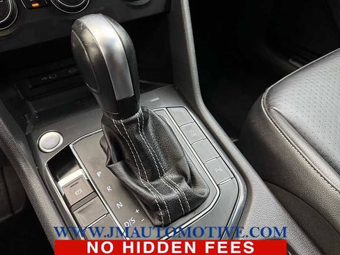 Used 2021 Volkswagen Tiguan SE R-Line image 33