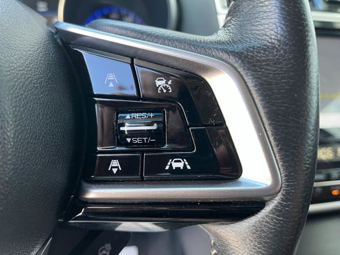 Used 2018 Subaru Outback 3.6R Touring AWD/4WD image 27