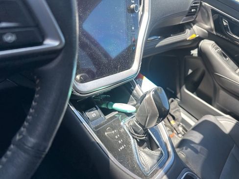 Used 2024 Subaru Outback Limited AWD/4WD image 5