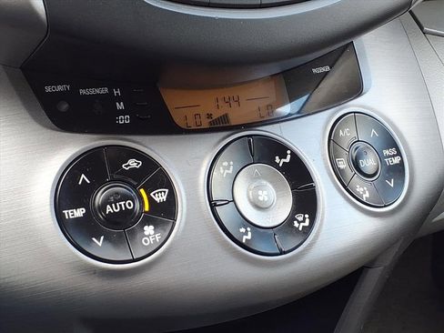 Used 2007 Toyota RAV4 Limited image 18