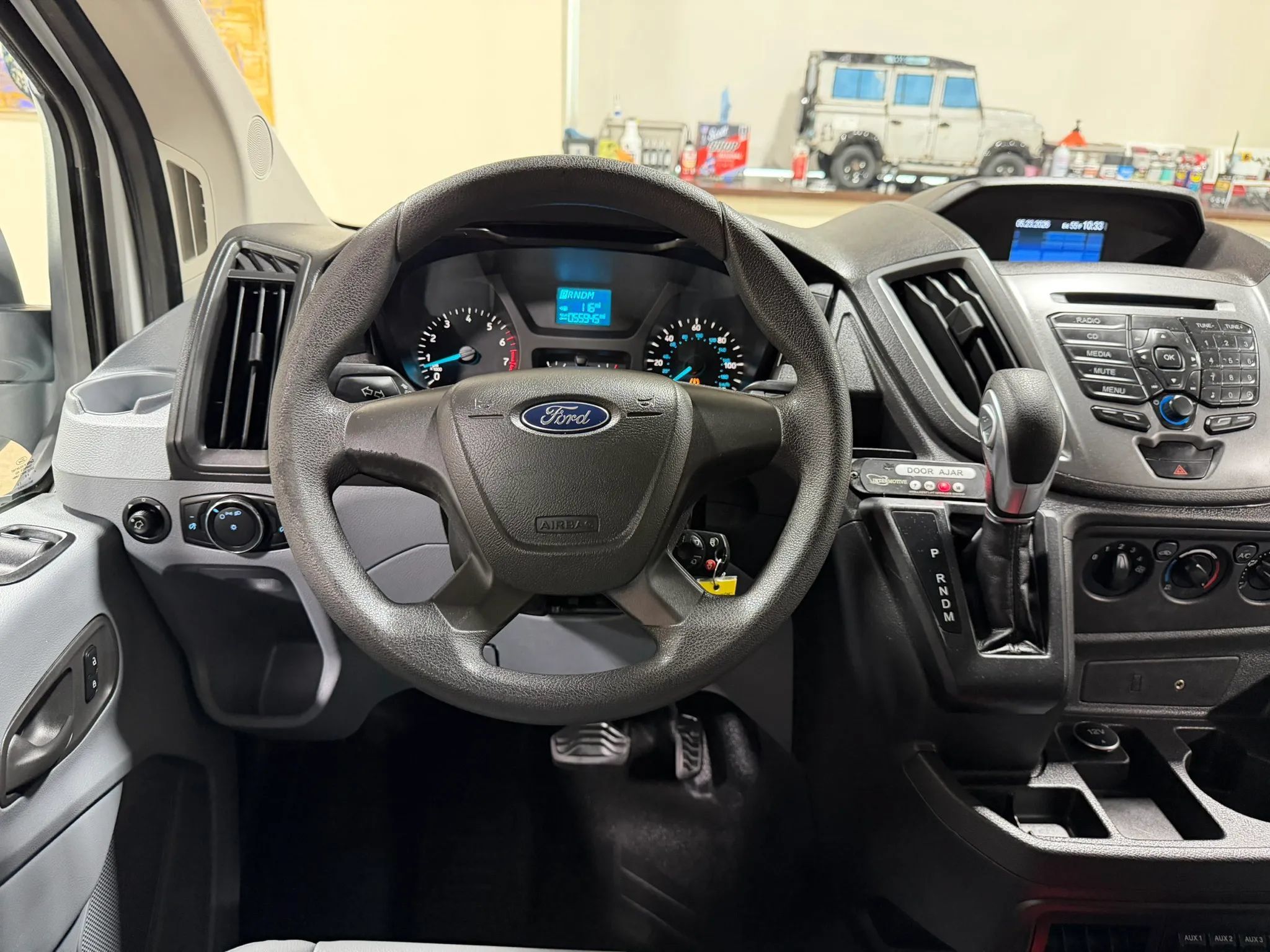 Used 2015 Ford Transit 350 XL RWD image 54
