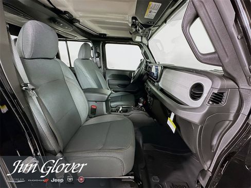 New 2025 Jeep Gladiator Sport image 19