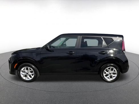 Used 2025 Kia Soul LX w/ LX Technology Package image 9