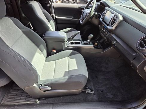 Used 2023 Toyota Tacoma TRD Sport w/ Technology Package image 15