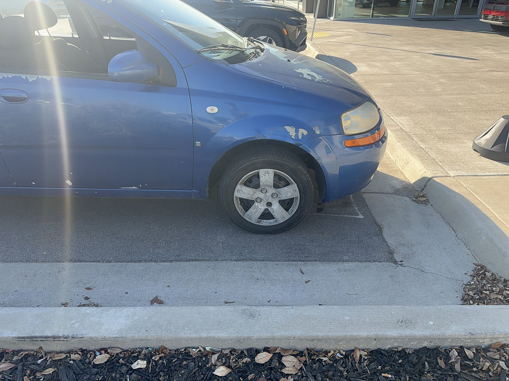 Used 2008 Chevrolet Aveo5 LS w/ Power Package FWD image 2