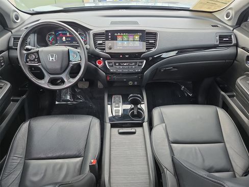 Used 2019 Honda Pilot Touring image 12