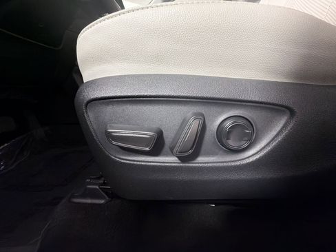 Used 2024 Toyota Grand Highlander XLE image 14