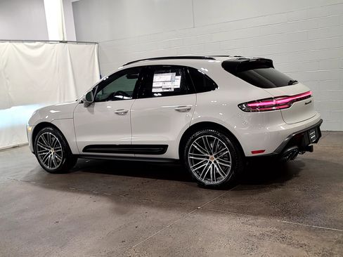 New 2026 Porsche Macan GTS image 3