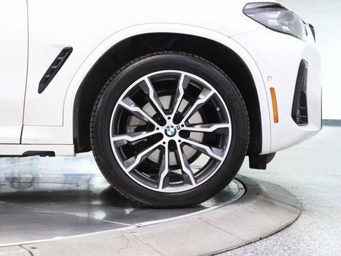 Used 2024 BMW X4 xDrive30i w/ Premium Package image 4