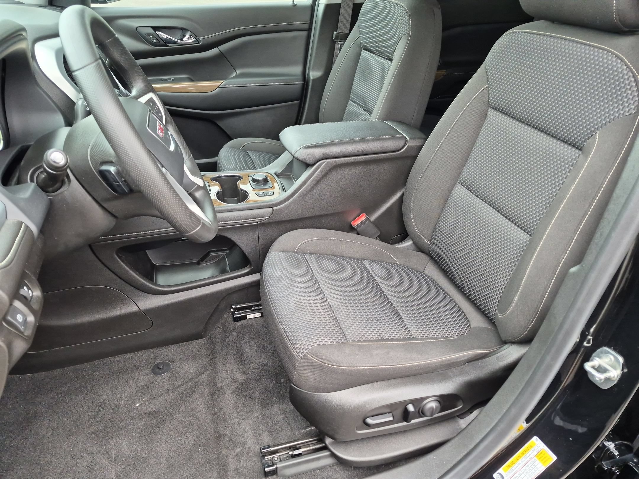 Certified 2021 GMC Acadia SLE w/ Driver Convenience Package FWD image 19