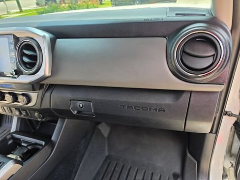 Used 2023 Toyota Tacoma SR5 w/ Technology Package AWD/4WD image 23