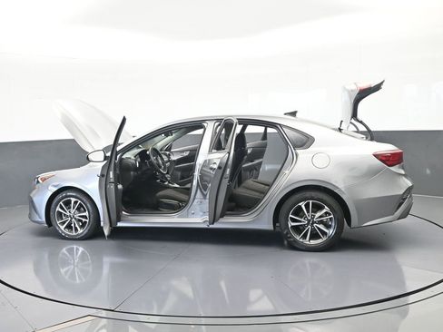 Used 2023 Kia Forte LXS image 65