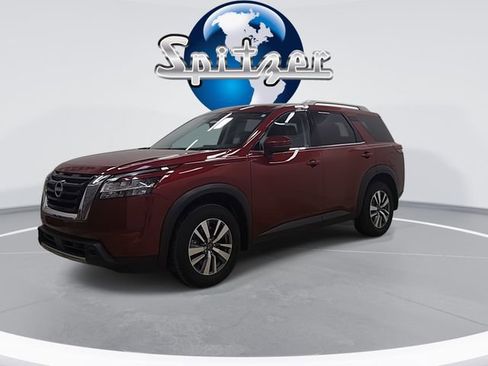 Used 2023 Nissan Pathfinder SL image 4