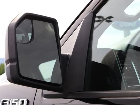 Used 2016 Ford F150 XLT AWD/4WD image 12