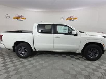 New 2025 Nissan Frontier SV w/ SV Convenience Package