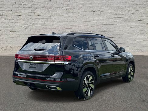 Used 2024 Volkswagen Atlas SE FWD image 4
