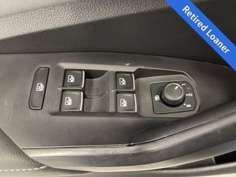 New 2025 Volkswagen Jetta SE w/ Black Wheel Package FWD image 27