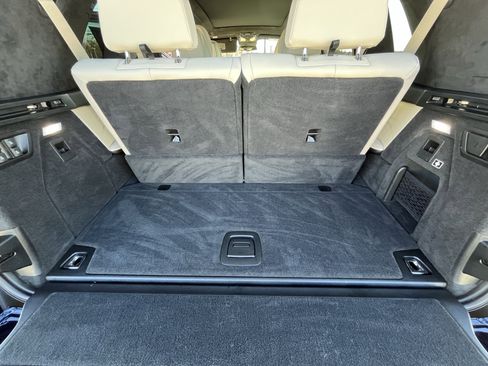 Used 2024 BMW X7 xDrive40i w/ Premium Package image 33