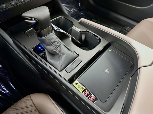 New 2025 Lexus ES 350 w/ Premium Package image 16