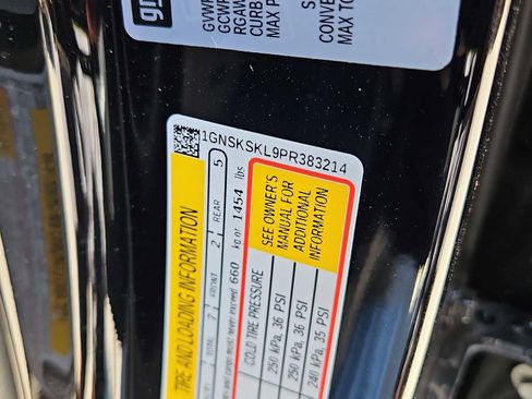 Used 2023 Chevrolet Tahoe Premier w/ Premium Package image 16