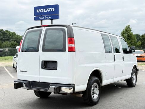 Used 2023 Chevrolet Express 2500 w/ Driver Convenience Package RWD image 8