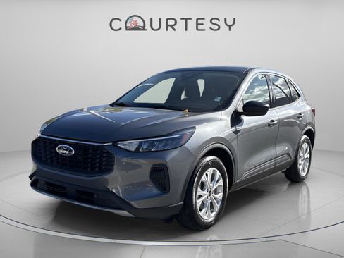 Used 2023 Ford Escape Active w/ Tech Pack #1 image 4