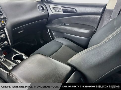 Used 2019 Nissan Pathfinder SV AWD/4WD image 20