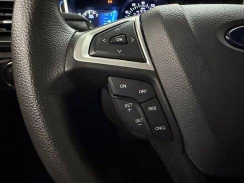 Used 2014 Ford Fusion SE image 11