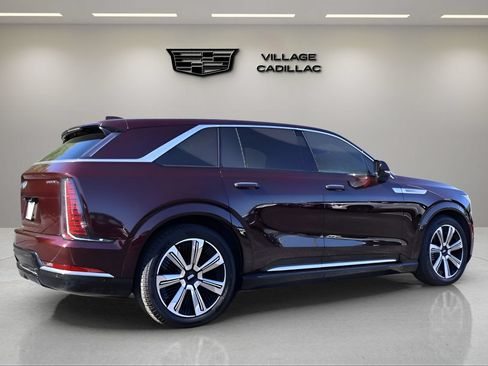 Used 2025 Cadillac Escalade IQ Luxury 2 AWD/4WD image 5