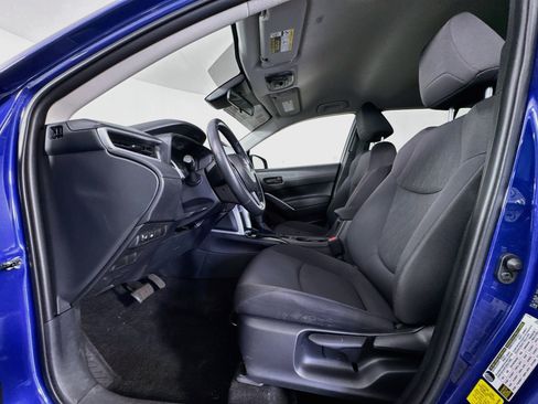 Certified 2022 Toyota Corolla Cross LE AWD/4WD image 19