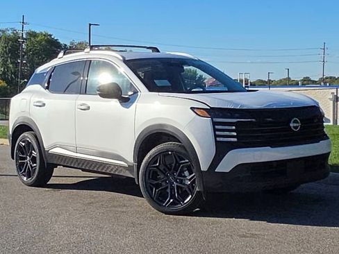 New 2026 Nissan Kicks SR w/ SR Premium Package image 2