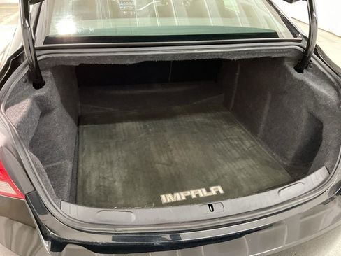 Used 2014 Chevrolet Impala LT w/ Convenience Package image 24