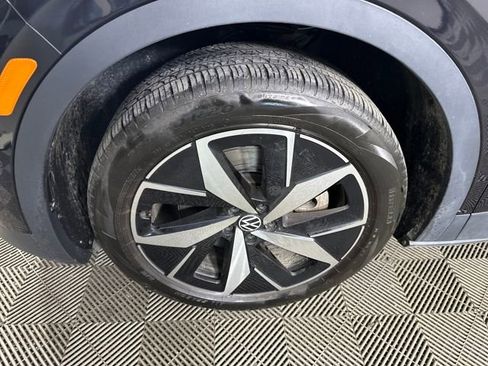 Used 2024 Volkswagen ID.4 Pro S image 10
